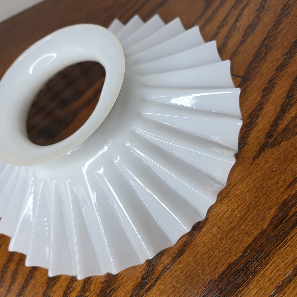 Antique Victorian White Milk Glass Ruffled Petticoat Oil Lamp Shade 8" OD - Picture 4 of 8